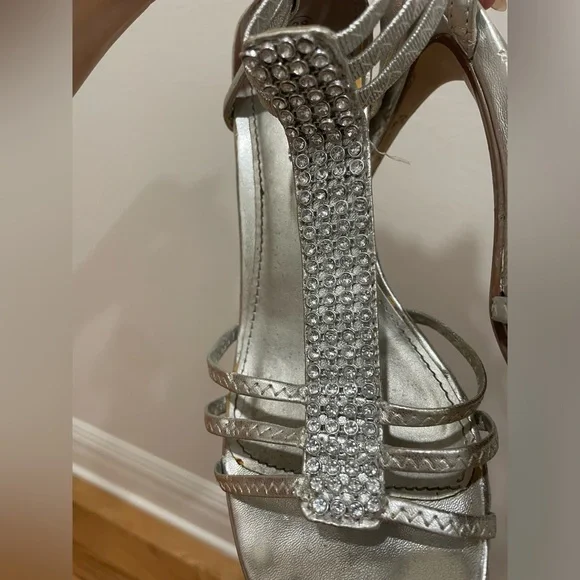 Heels - Picture 5 of 6